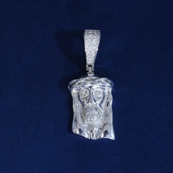 Moissanite S925 Small Jesus Pendant & 24" 3mm Rope Chain - Picture 1 of 4